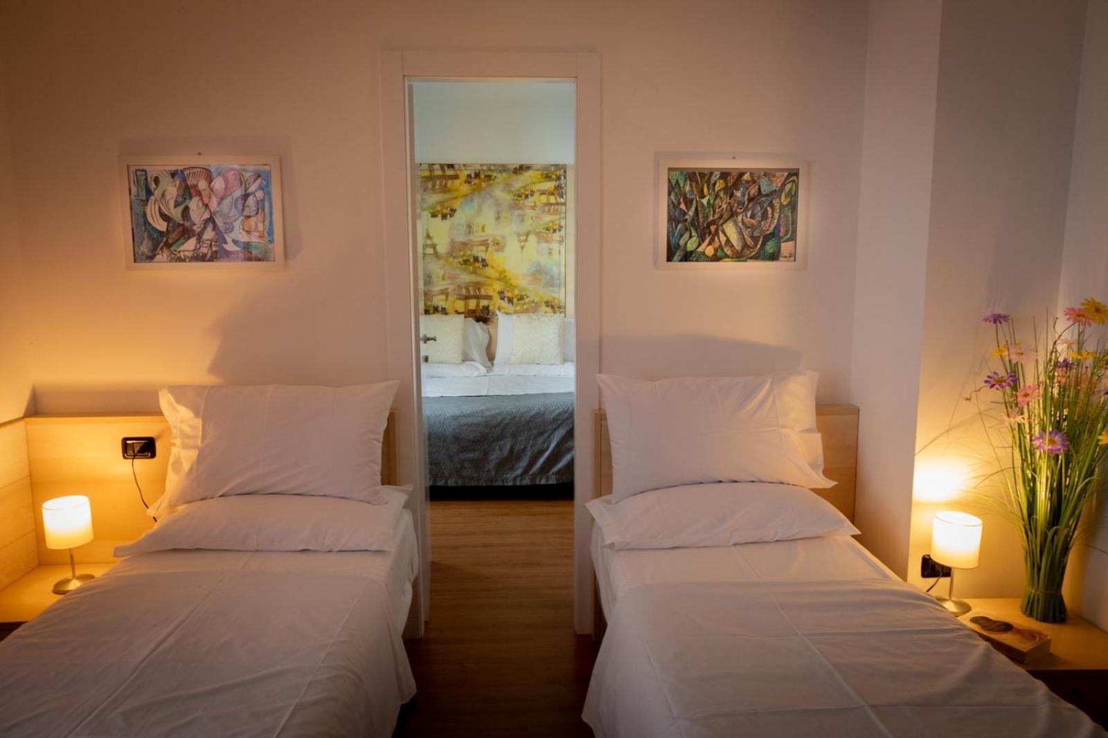 Hotel Vista Lago Brunate Buitenkant foto