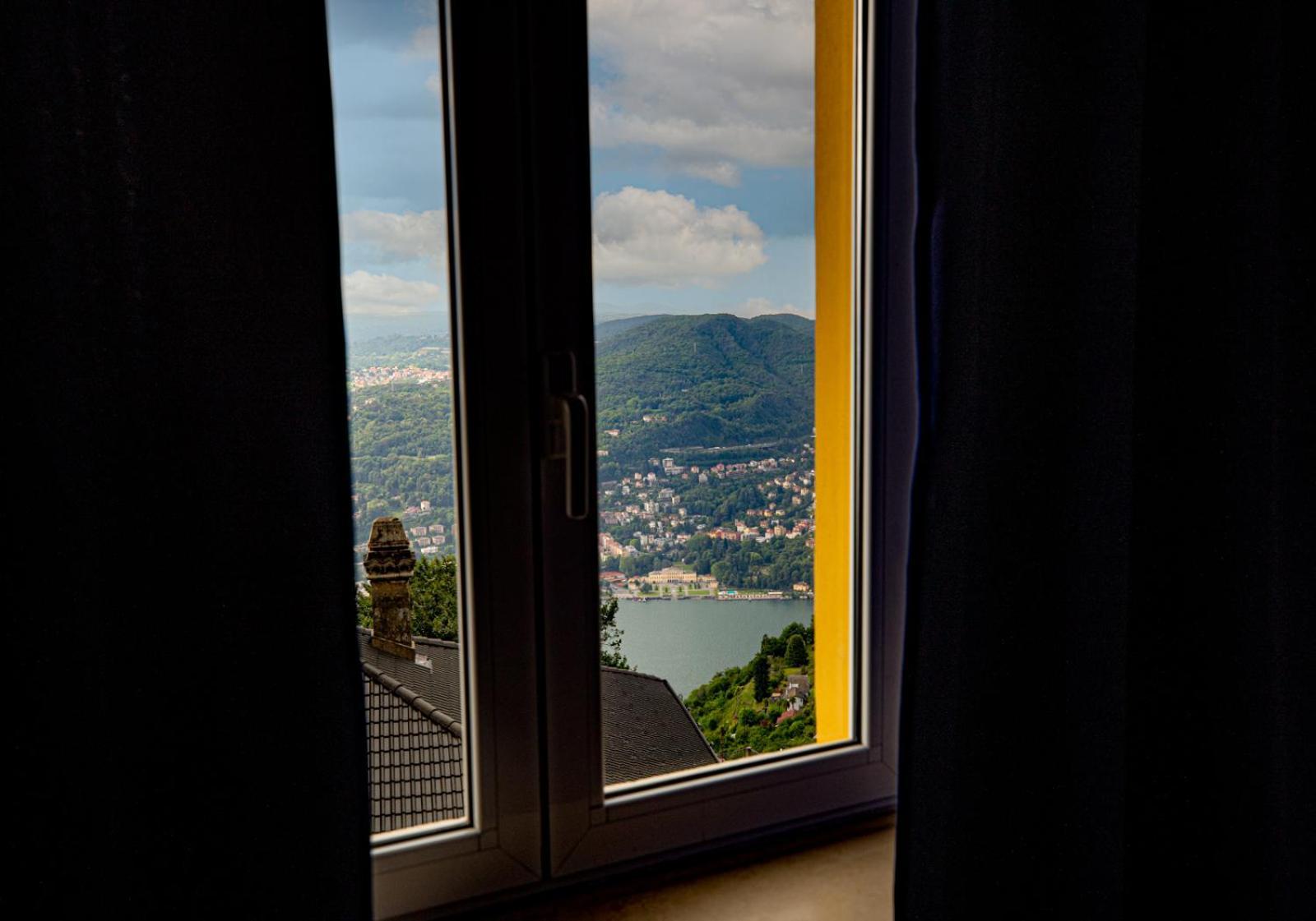 Hotel Vista Lago Brunate Buitenkant foto