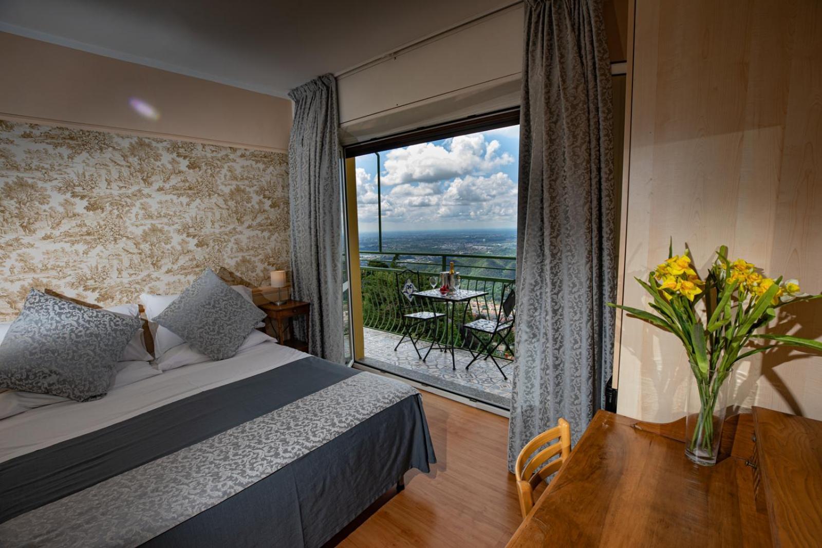 Hotel Vista Lago Brunate Buitenkant foto