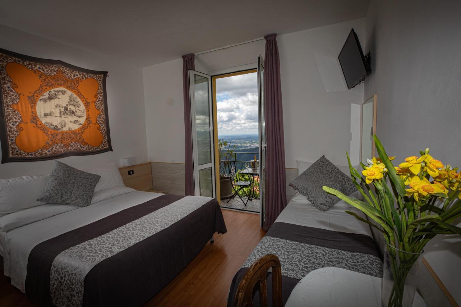 Hotel Vista Lago Brunate Buitenkant foto