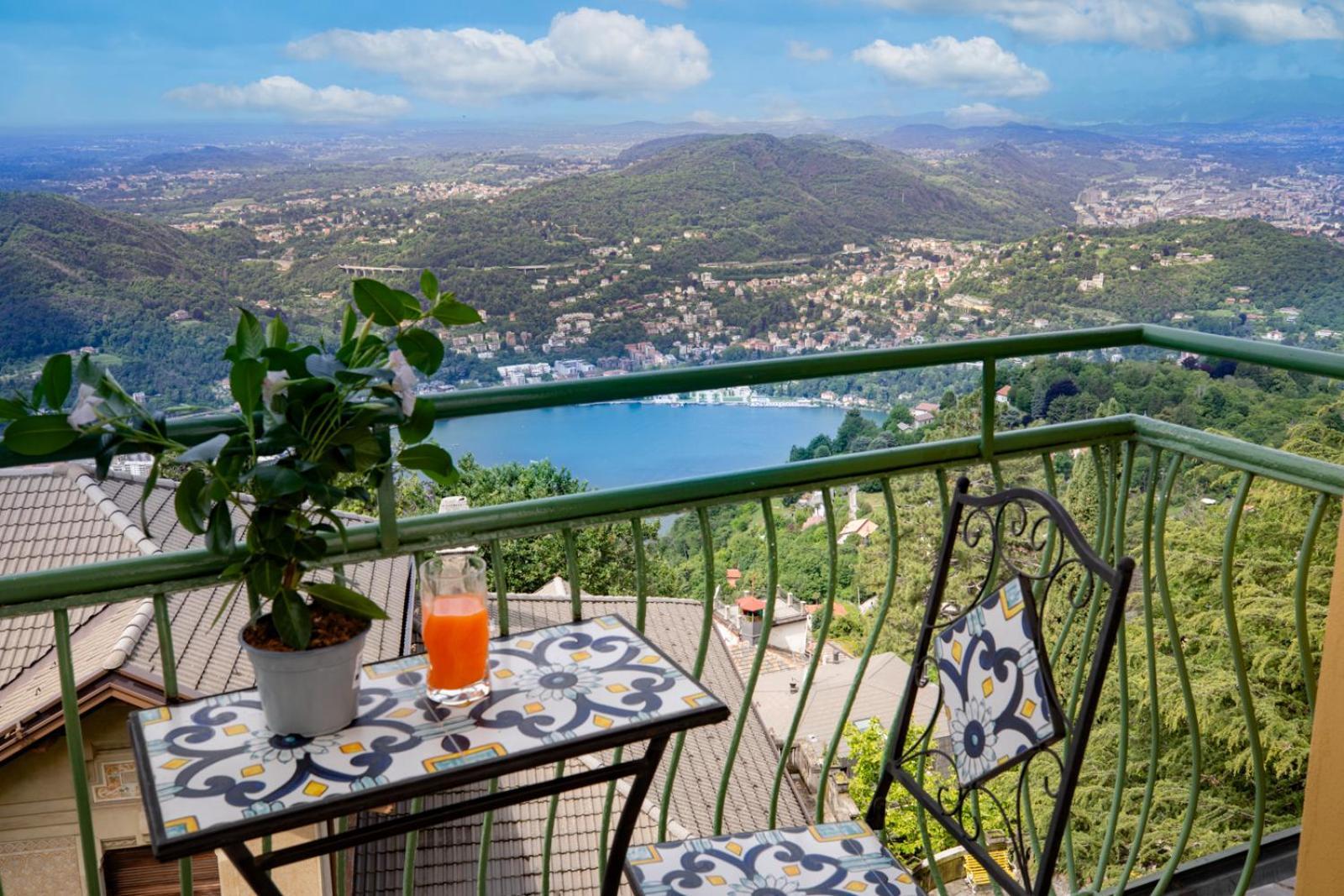 Hotel Vista Lago Brunate Buitenkant foto