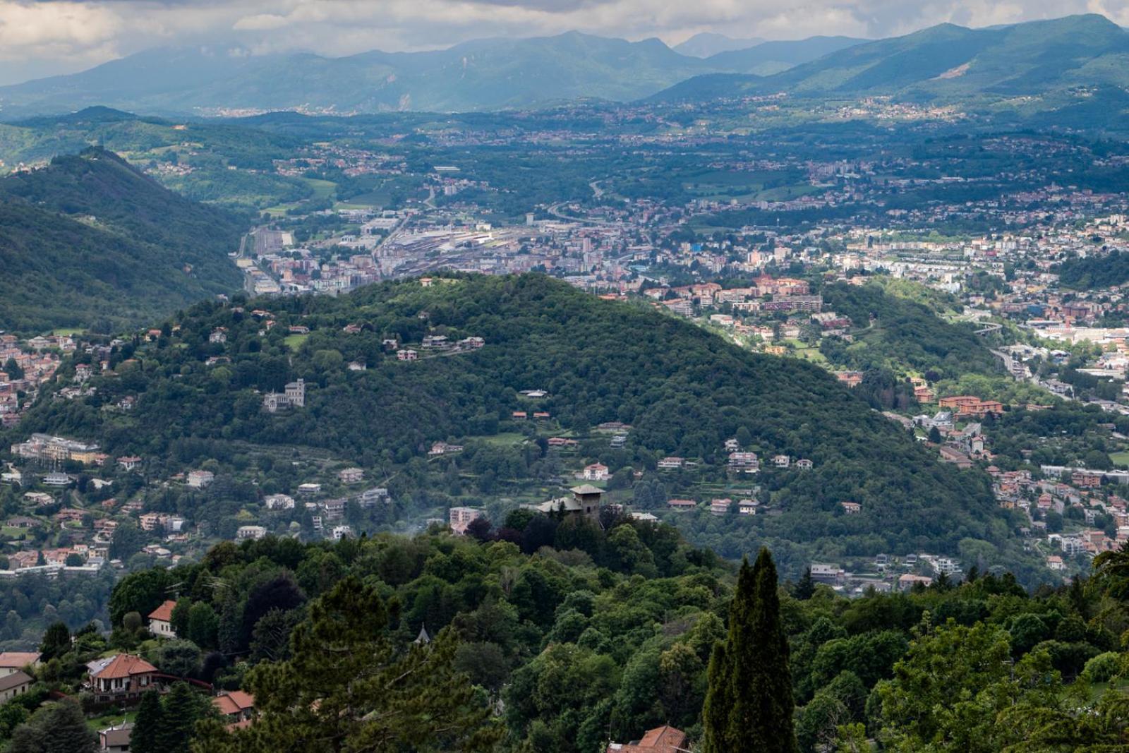 Hotel Vista Lago Brunate Buitenkant foto
