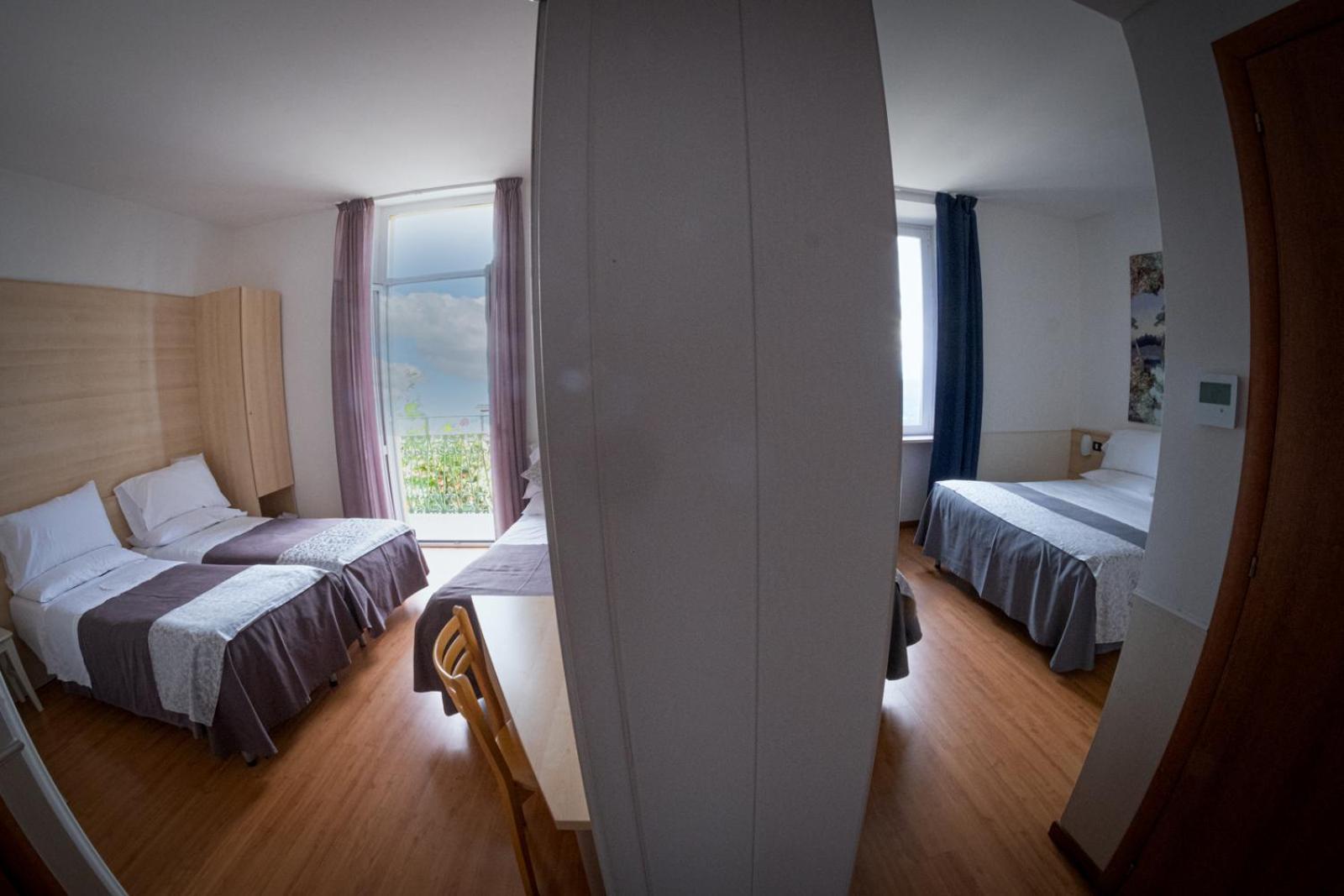 Hotel Vista Lago Brunate Buitenkant foto