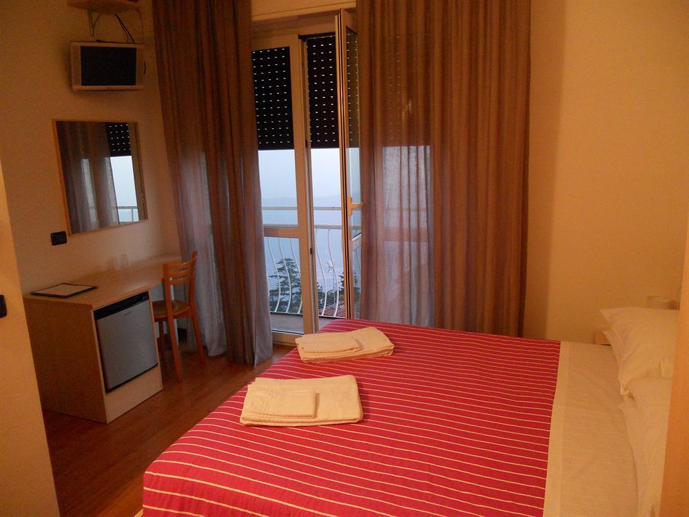 Hotel Vista Lago Brunate Buitenkant foto